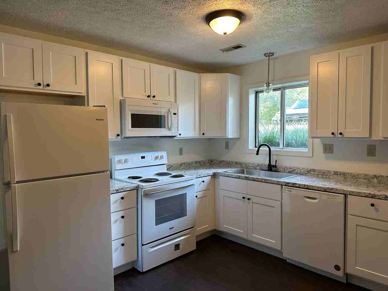 400 Willard Drive - Photo 3 of 16