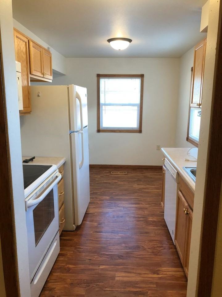 413 16th St Nw - Photo 3 of 24