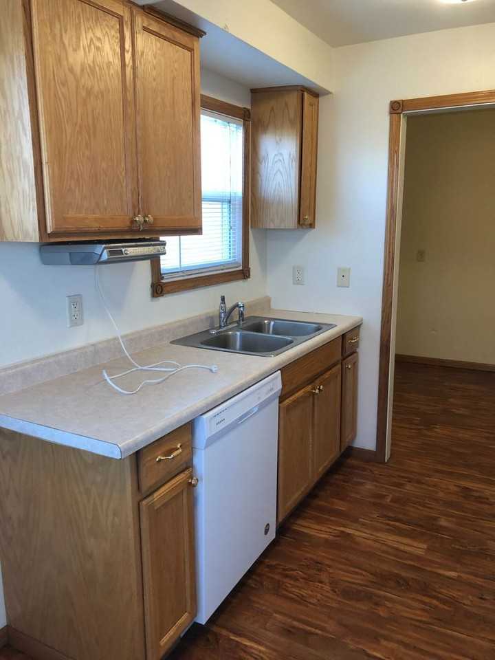 413 16th St Nw - Photo 4 of 24