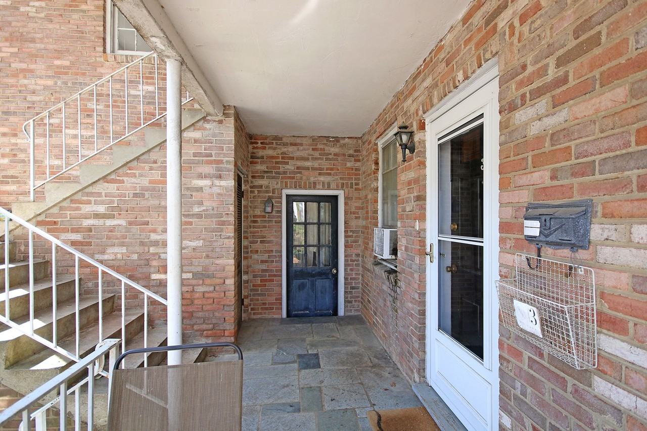 1609 Gordon Ave #3 - Photo 2 of 12