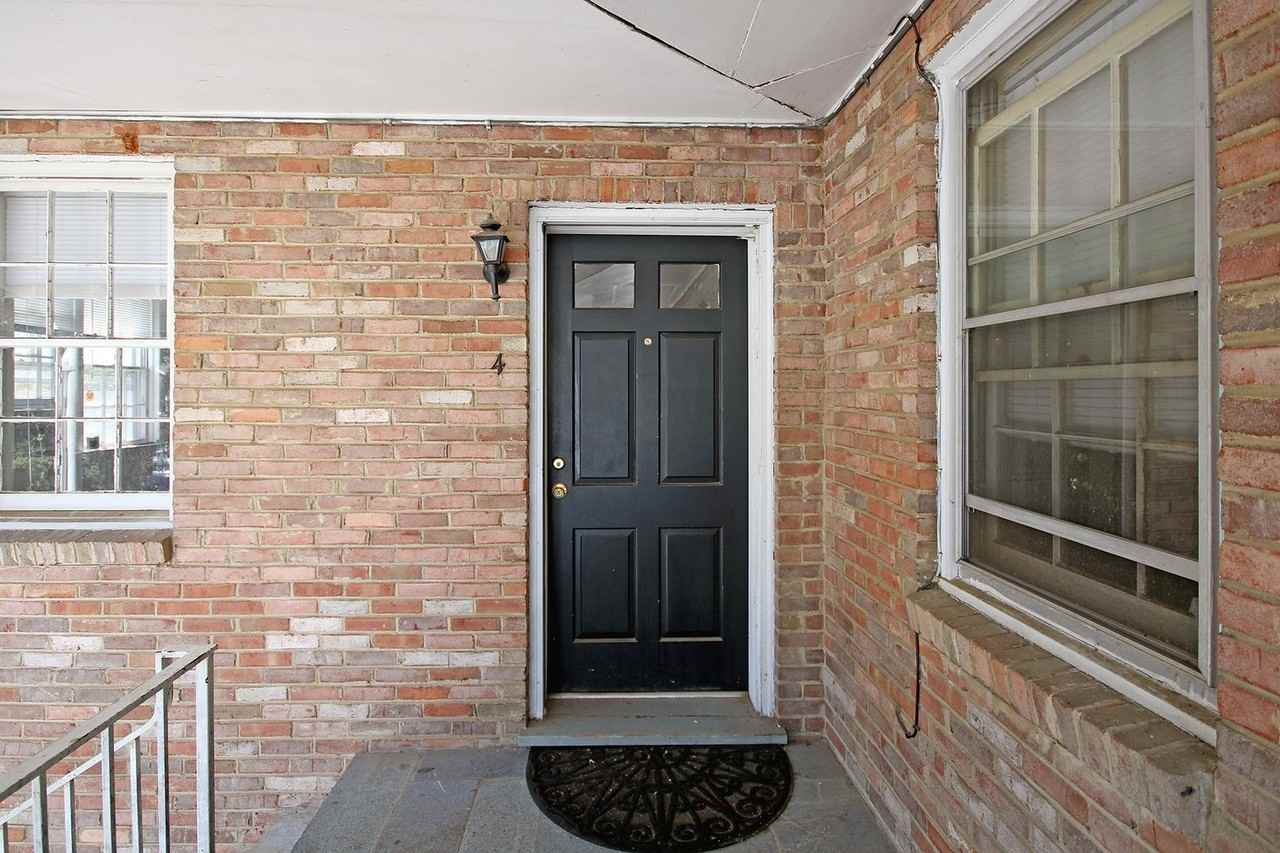 1609 Gordon Ave #4 - Photo 4 of 16