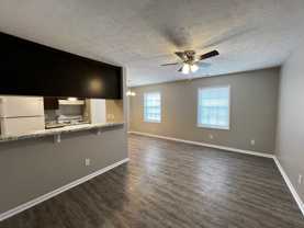 1429 Ireland Drive #Apt D - Photo 1 of 1