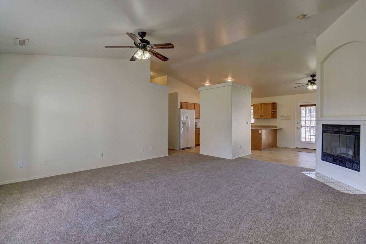 5584 N Mesquite Dr - Photo 5 of 39