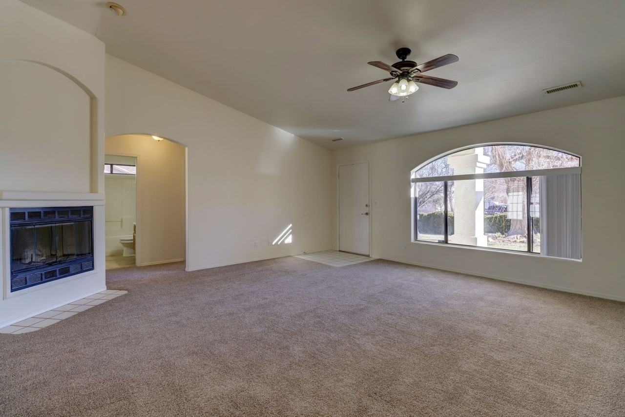 5584 N Mesquite Dr - Photo 7 of 39