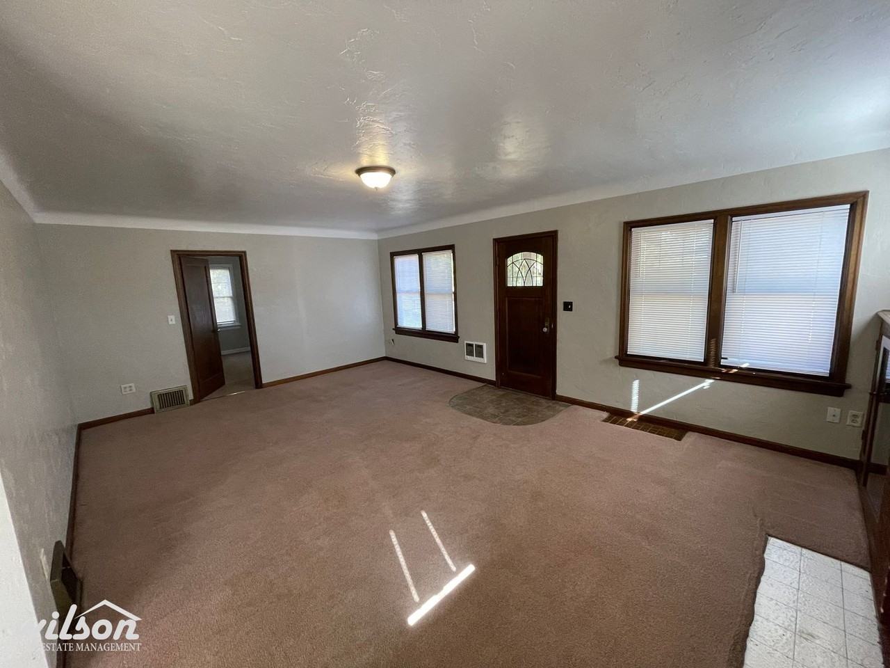 816 S 5th Ave - Photo 3 of 22