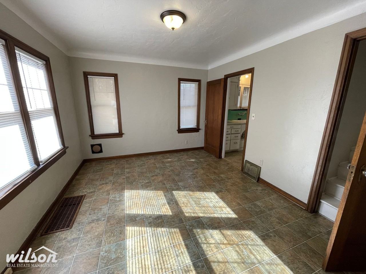 816 S 5th Ave - Photo 6 of 22