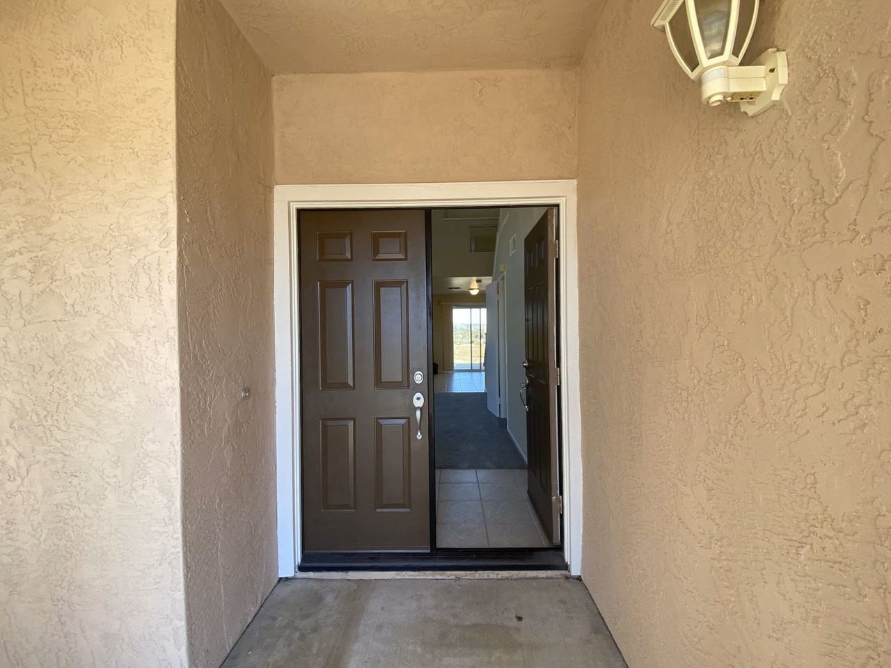 3364 Hollowtree Dr - Photo 2 of 32