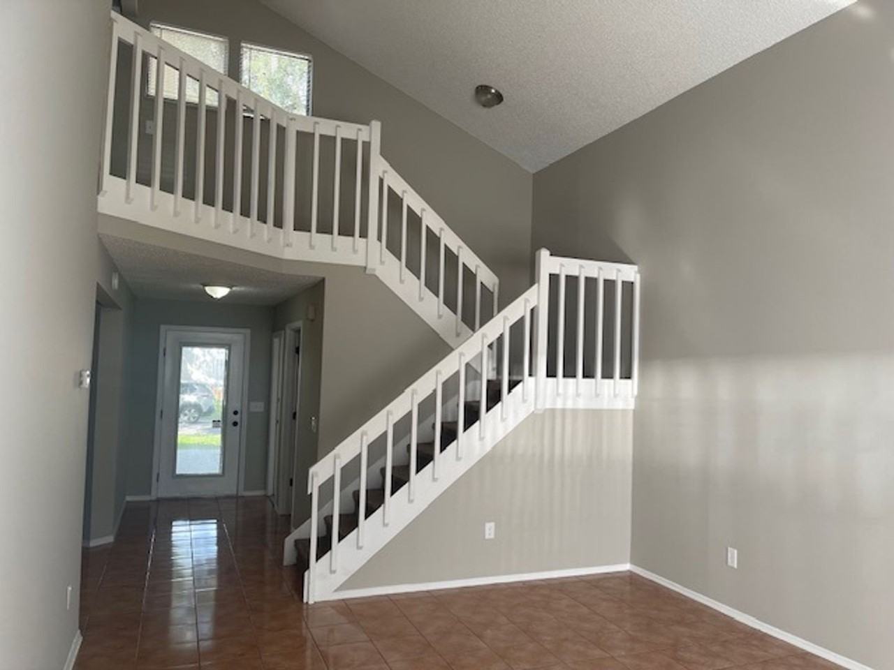 2550 Wrencrest Cir - Photo 2 of 15