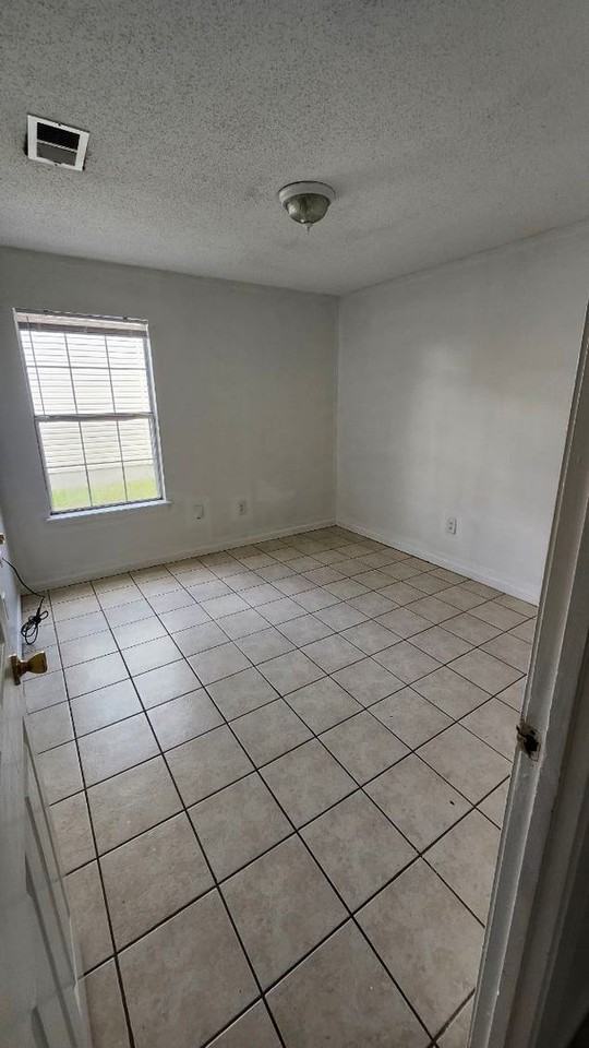 10633 Sharp Blvd - Photo 5 of 8