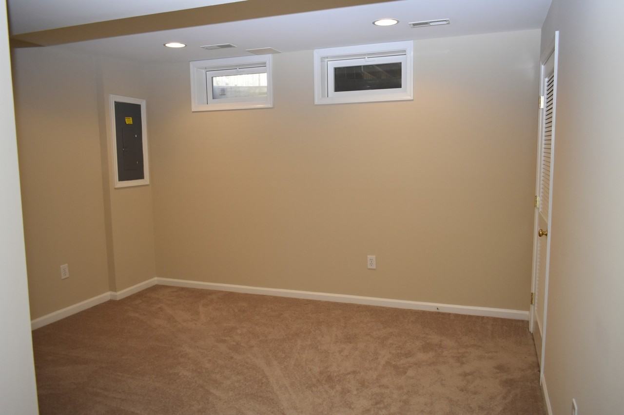 7065 S Sentinel Ln - Photo 5 of 10