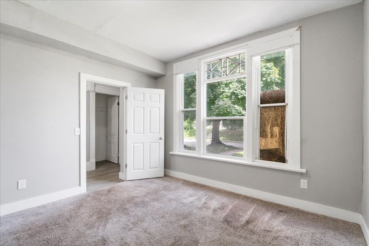 1218 Brown St - Photo 2 of 23