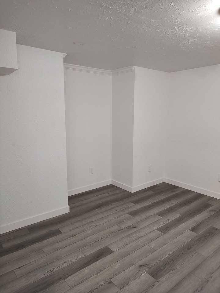 Stout 66 - Photo 3 of 6