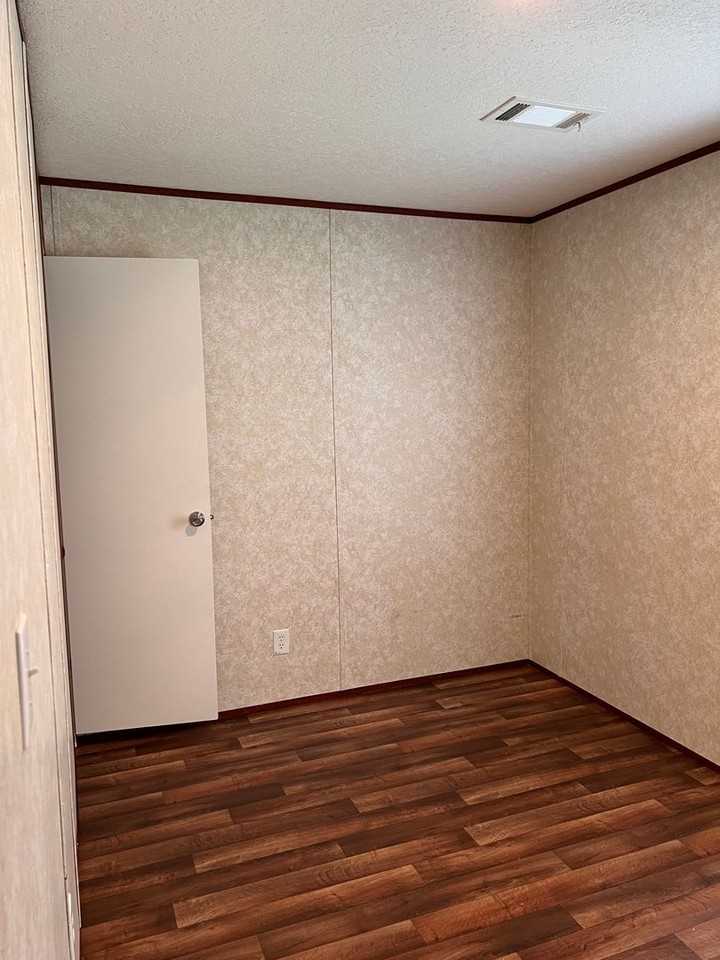 3125 Ga Highway 15 - Photo 3 of 7