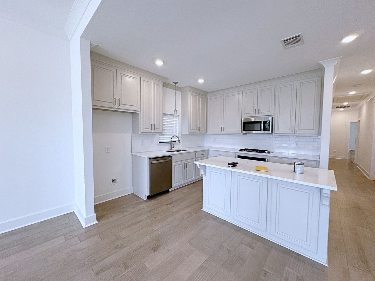 10263 Alderman Dr - Photo 3 of 19