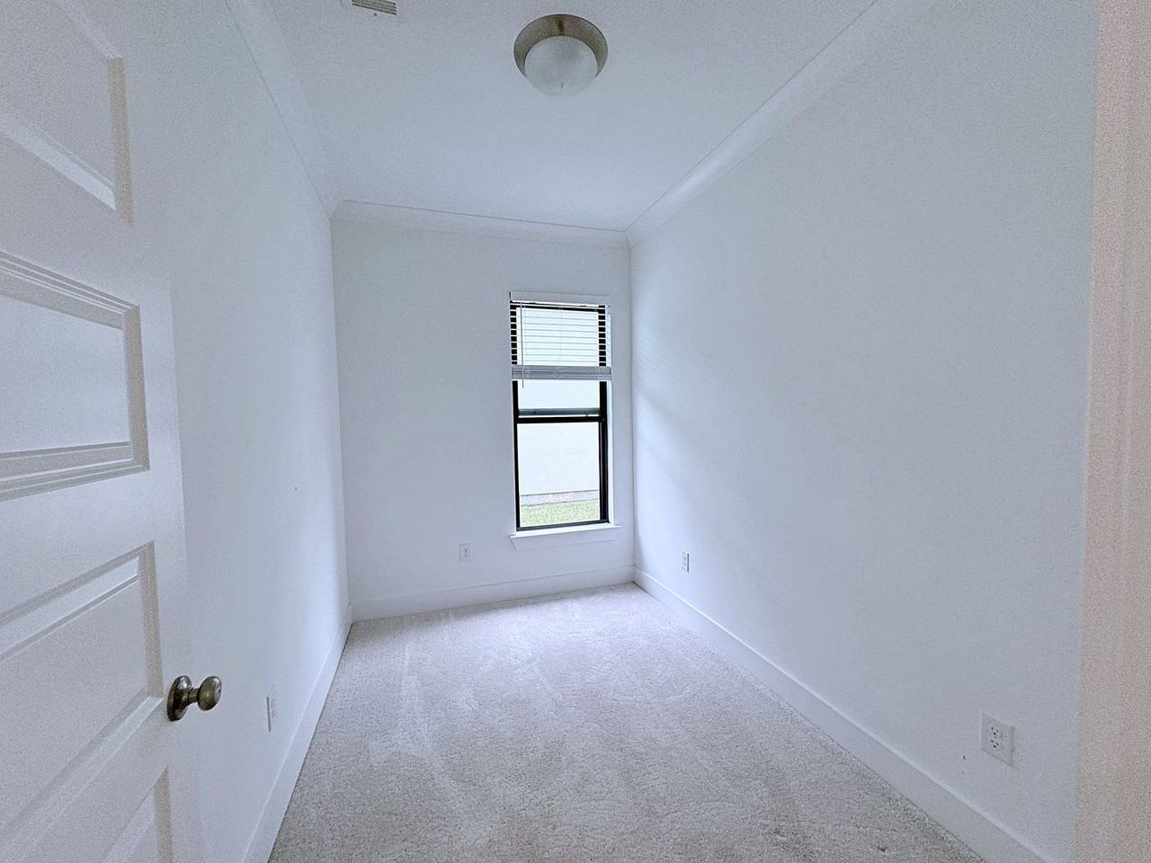 10263 Alderman Dr - Photo 4 of 19