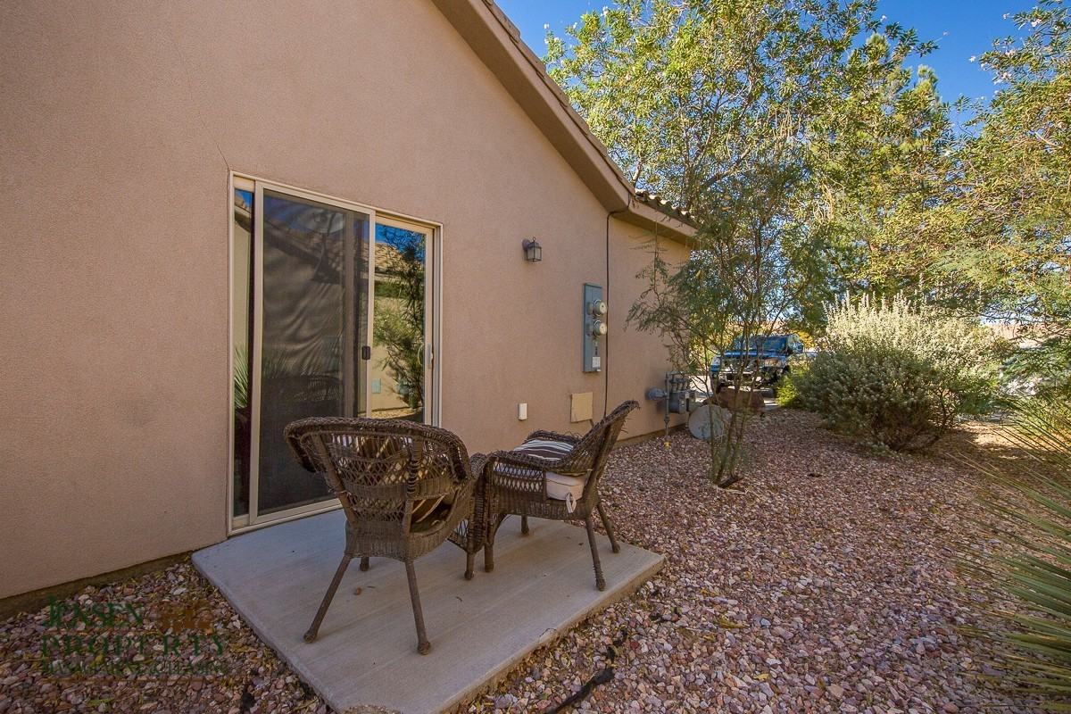 561 N 2480 W - Photo 2 of 16