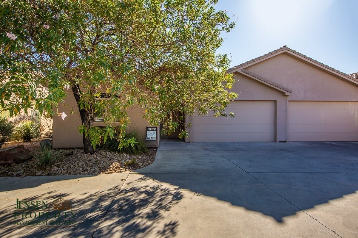 561 N 2480 W - Photo 3 of 16