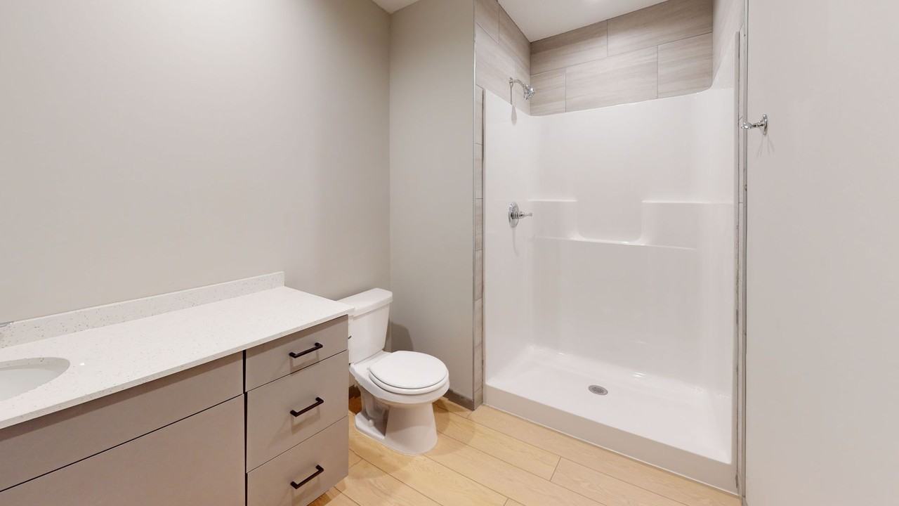 916 6th St SE (Quadplex) - Photo 5 of 22