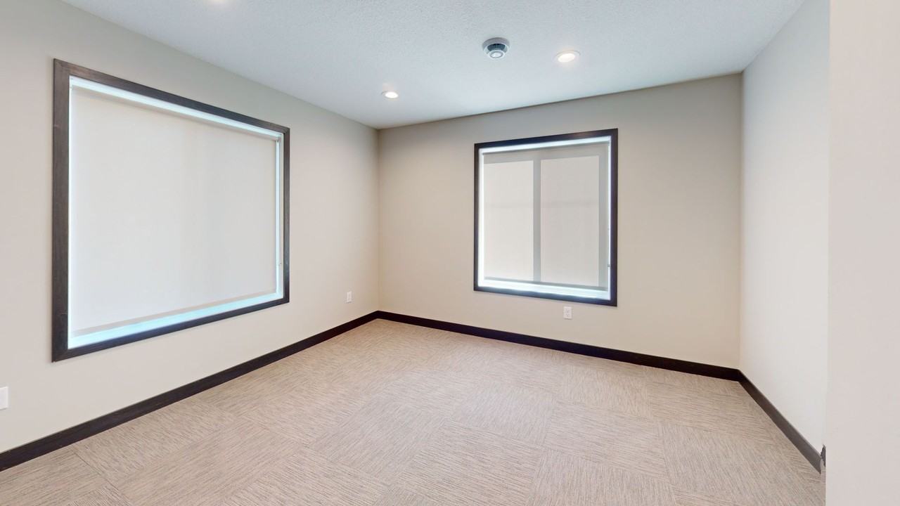 916 6th St SE (Quadplex) - Photo 6 of 22