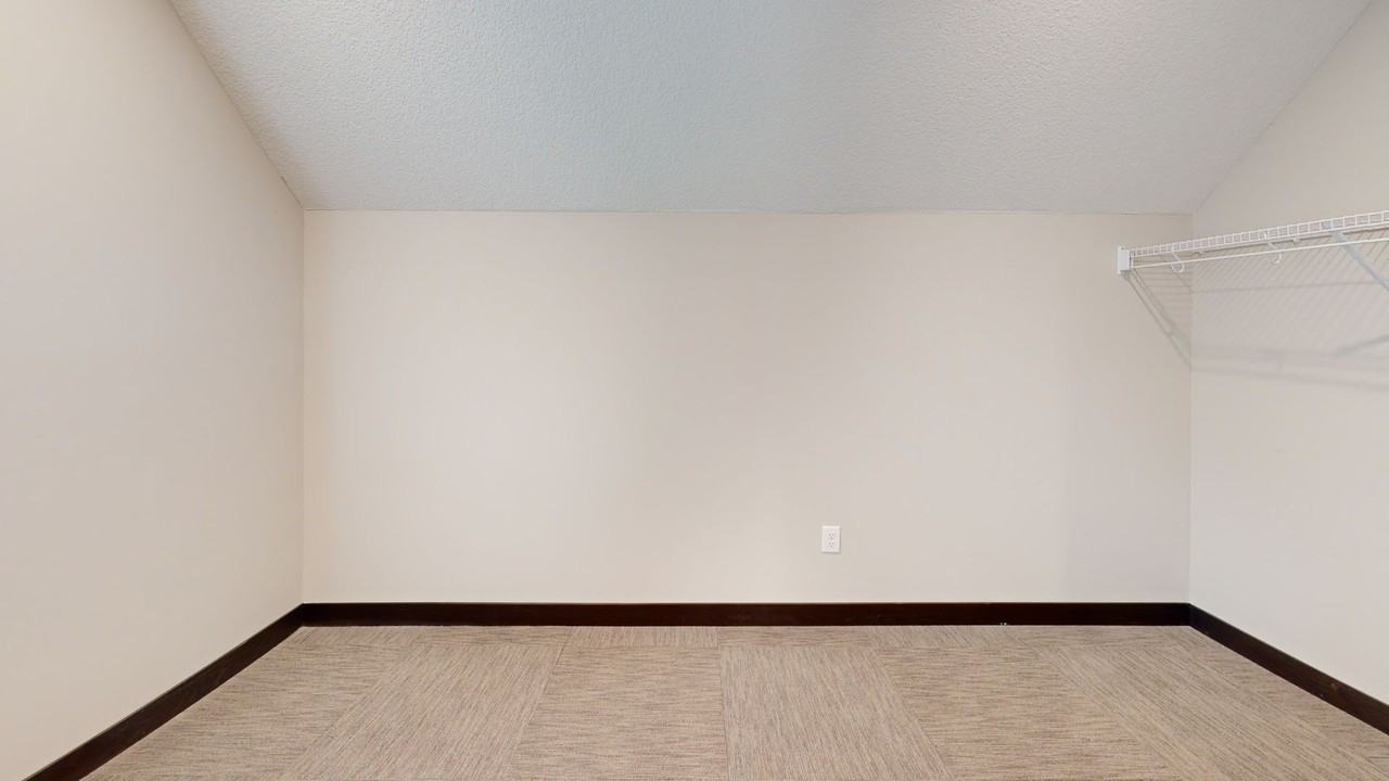 916 6th St SE (Quadplex) - Photo 7 of 22