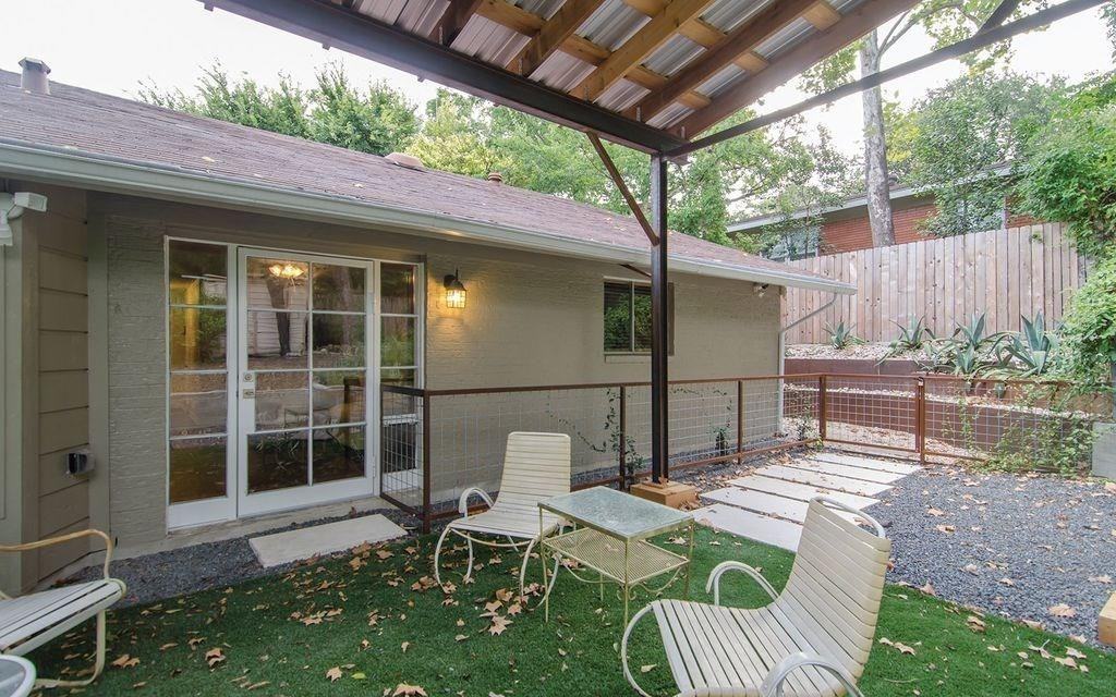 1003 West Martin Luther King, Jr Blvd. - Photo 3 of 39