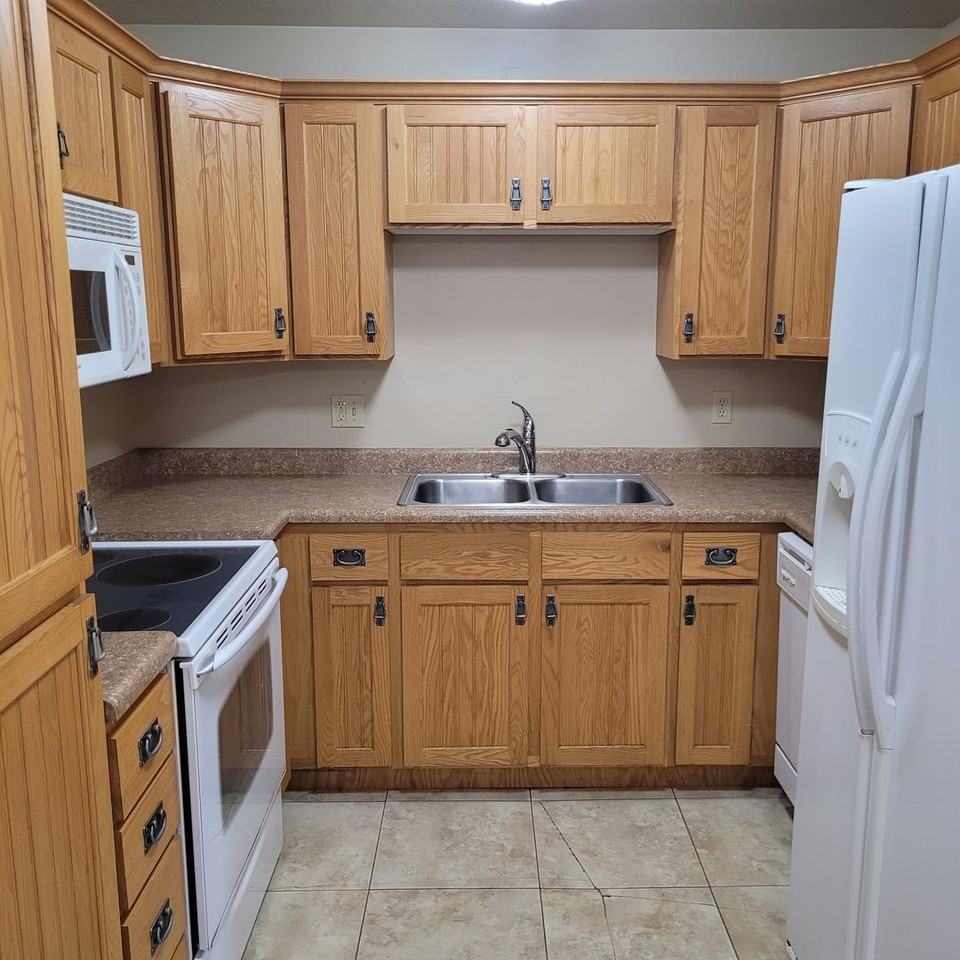 1063 S 500 E #B204 - Photo 4 of 14