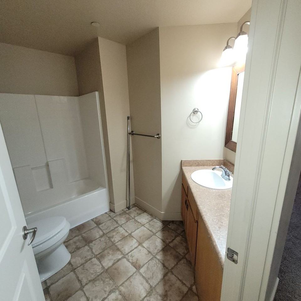 1063 S 500 E #B204 - Photo 6 of 14