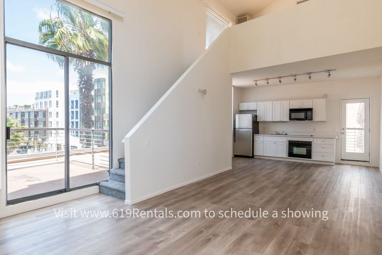 2084 Kettner Blvd #35 - Photo 2 of 19