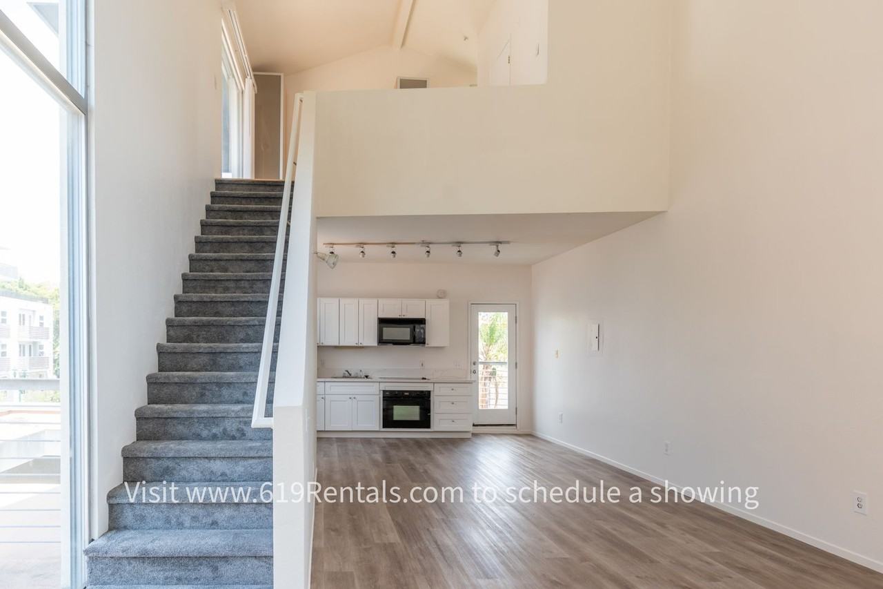 2084 Kettner Blvd #35 - Photo 4 of 19