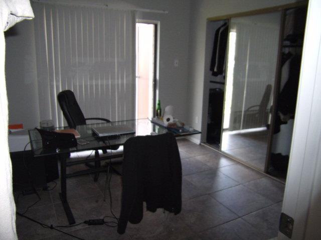 2901 San Jacinto Blvd #304 - Photo 4 of 10