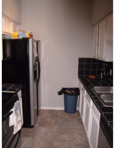 2901 San Jacinto Blvd #304 - Photo 5 of 10