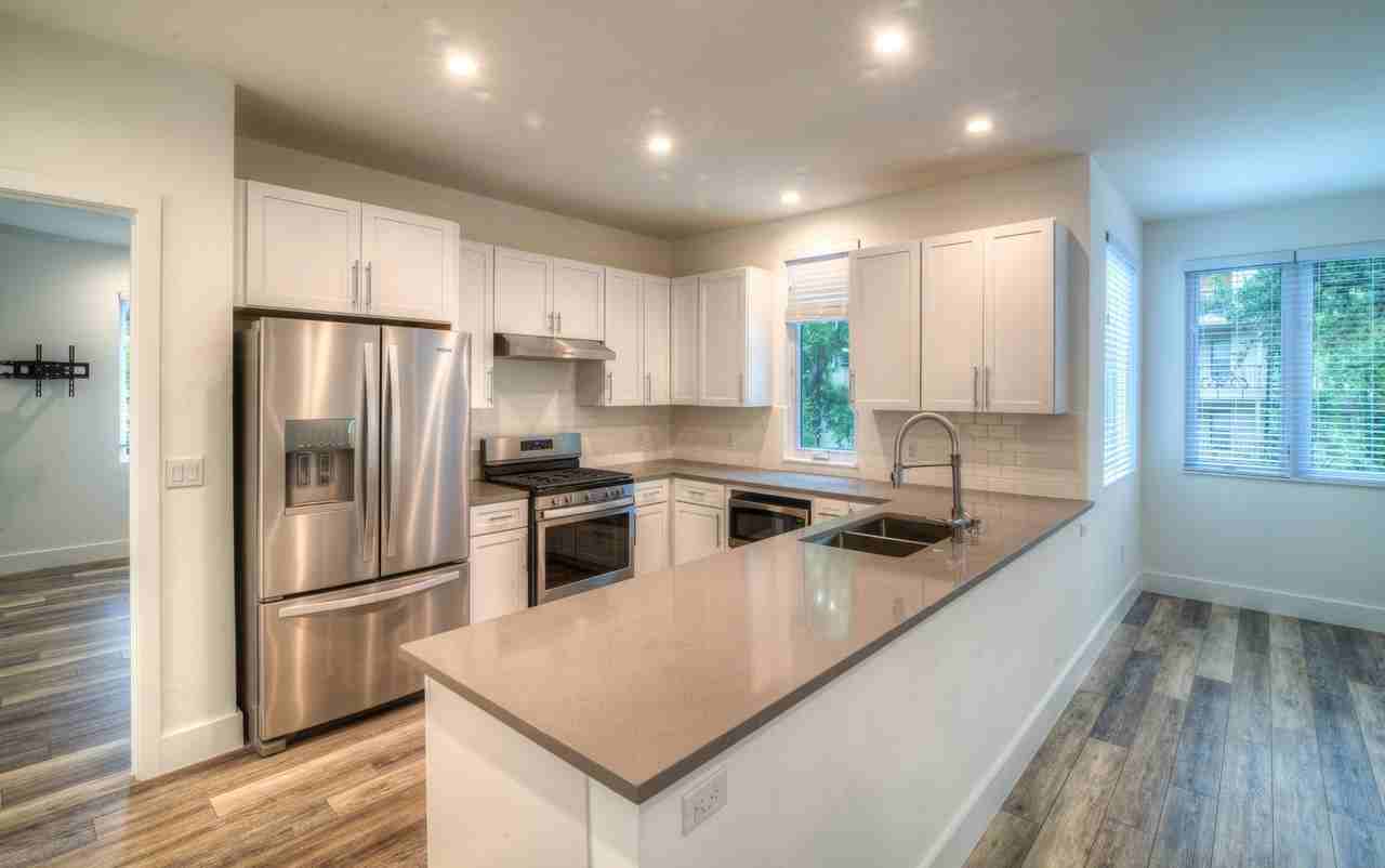 3111 Walling Dr - Photo 2 of 32