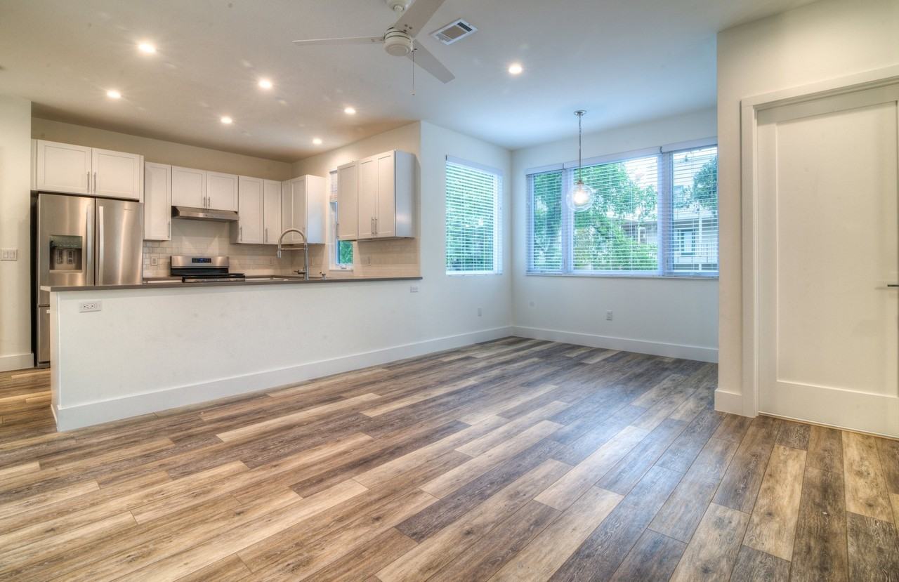 3111 Walling Dr - Photo 4 of 32