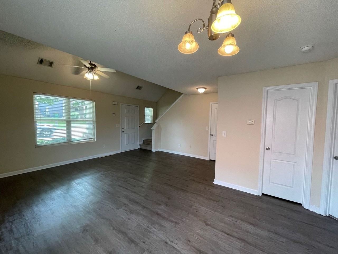 230 Fern Ridge Ct - Photo 3 of 19