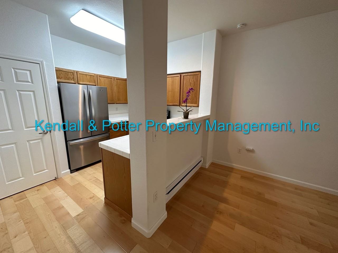 212 Everson Dr - Photo 3 of 11