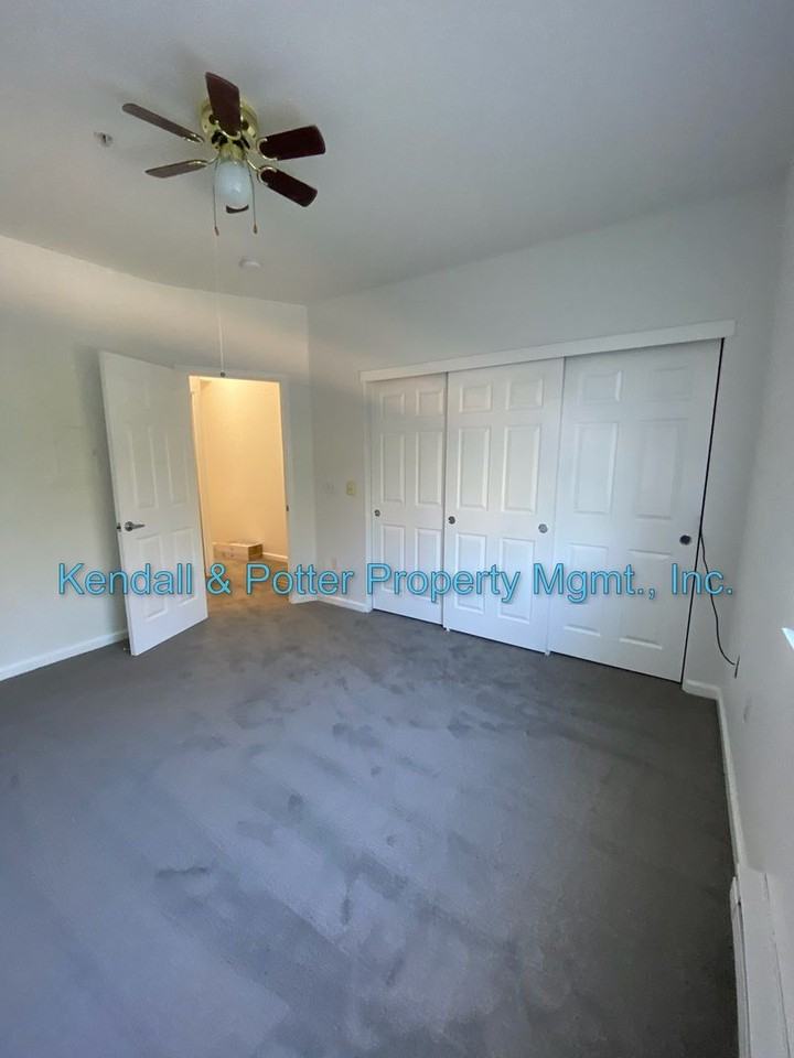 212 Everson Dr - Photo 7 of 11
