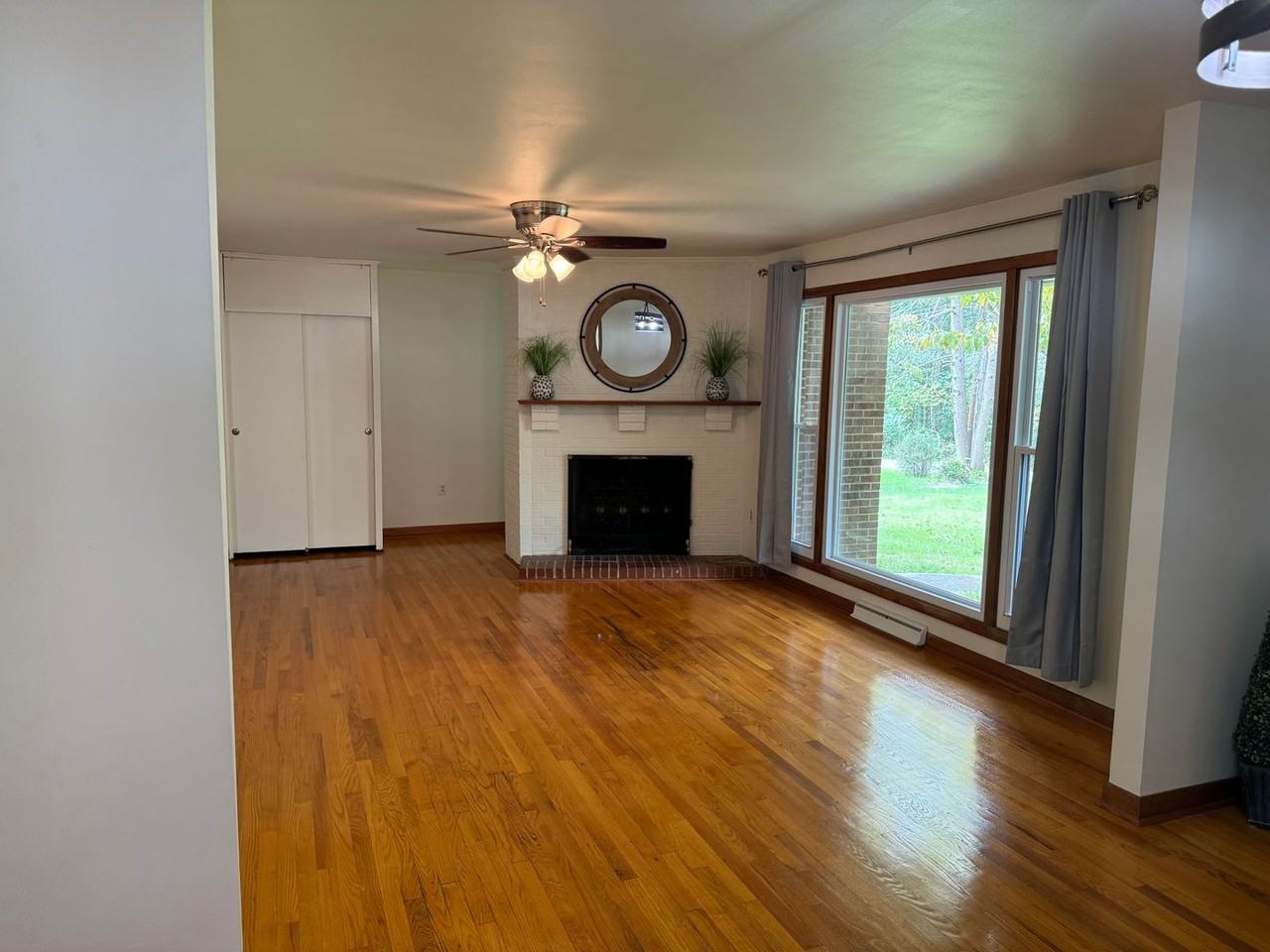 117 Boonsboro Dr - Photo 2 of 14