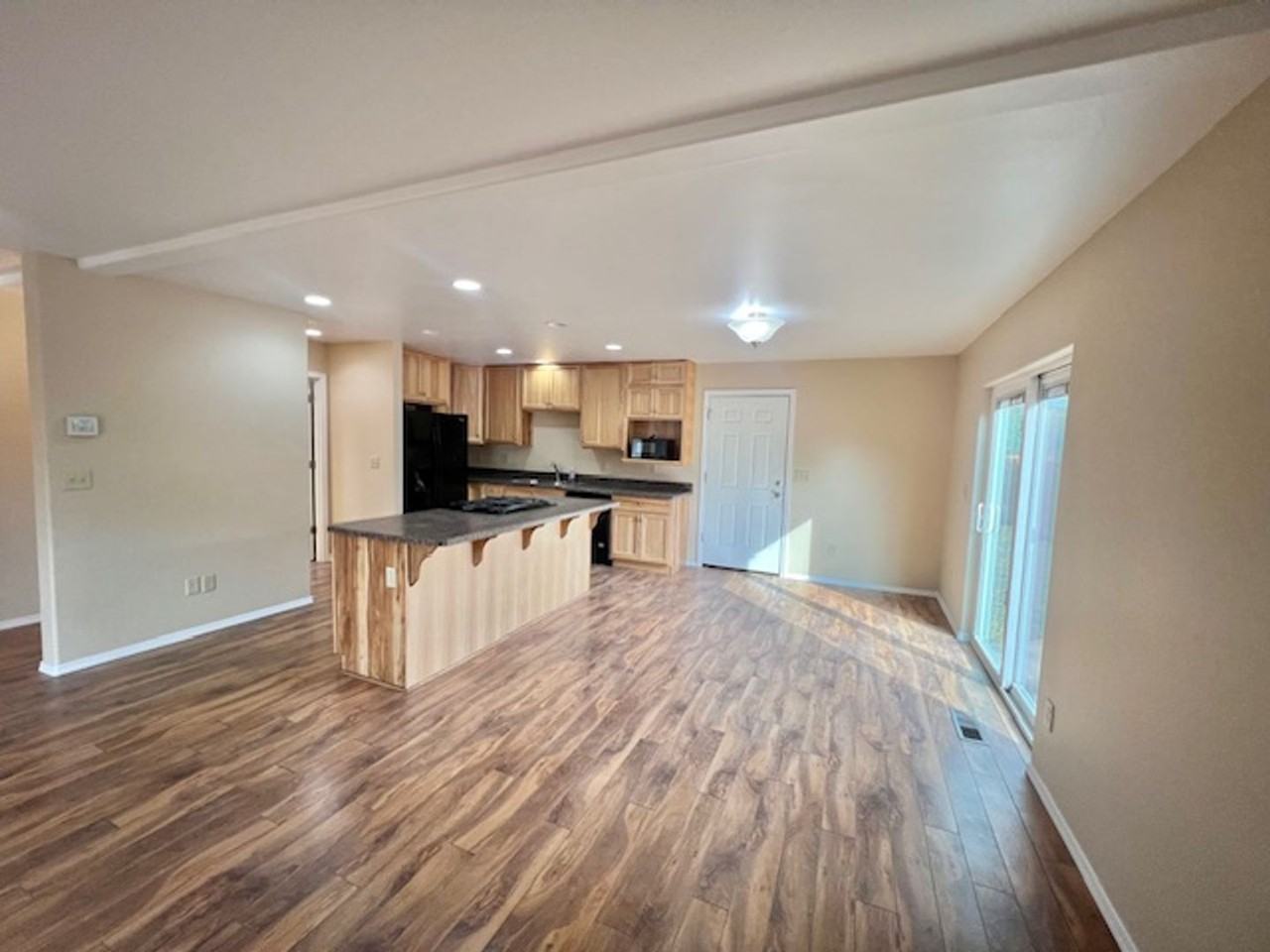 2521 Ne Cretia Ct - Photo 6 of 45