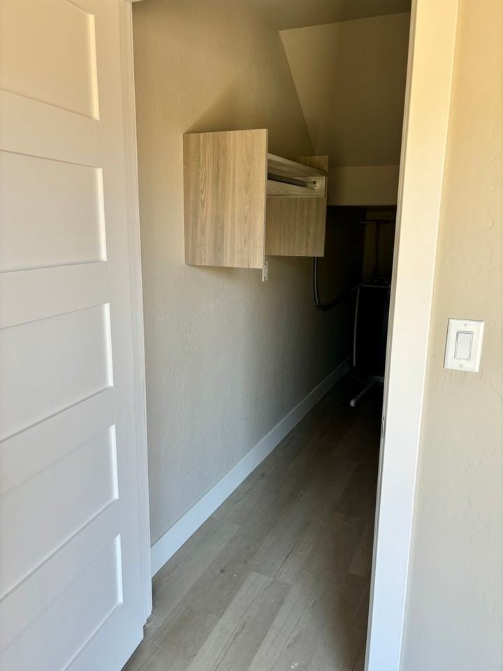 124 New St - Photo 2 of 9