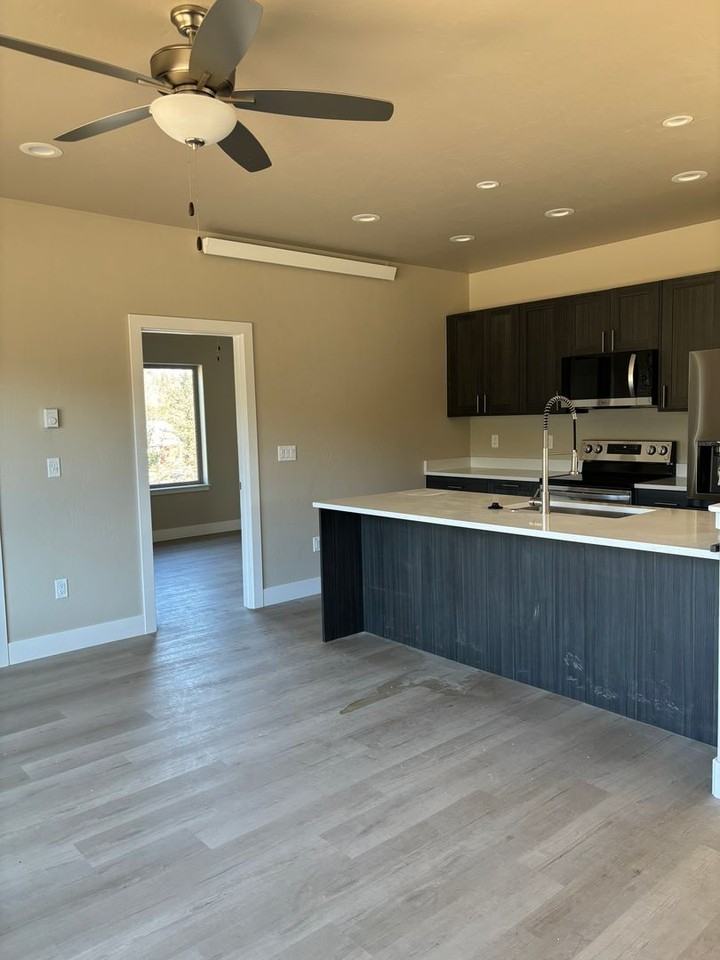 124 New St - Photo 4 of 9