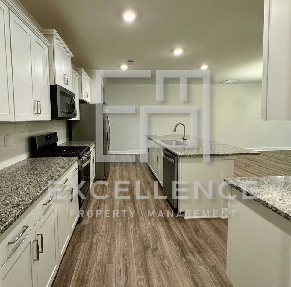 7868 Iron Rd - Photo 3 of 30