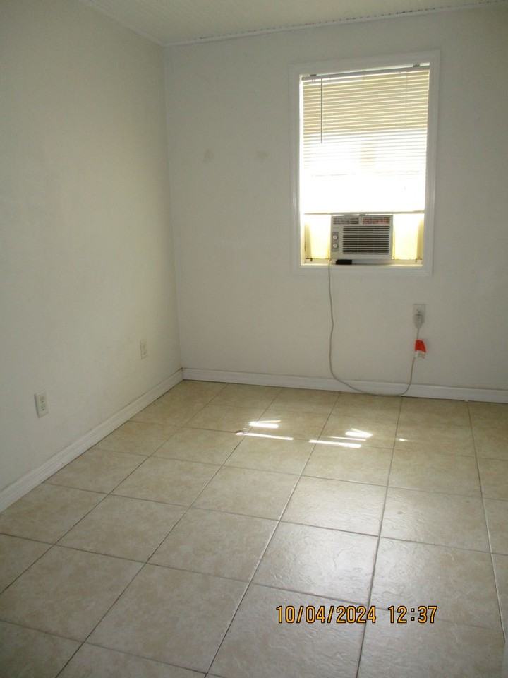 1334 Woodward Ave #B - Photo 3 of 6