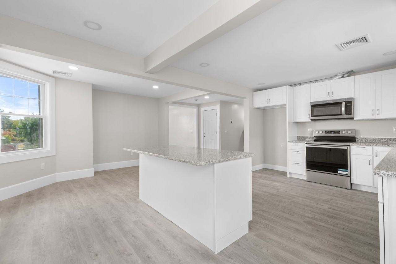 17 Dorchester Avenue - Photo 2 of 28