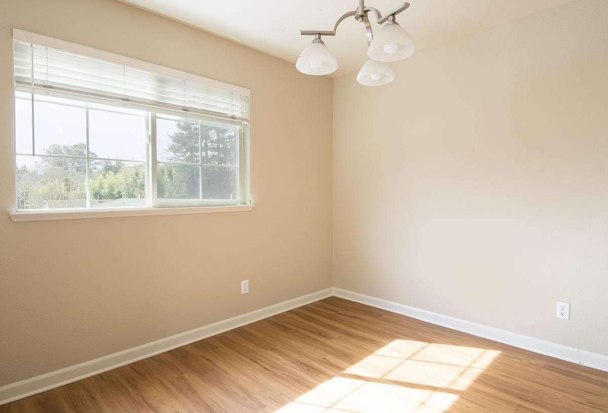 1802 F St - Photo 3 of 10