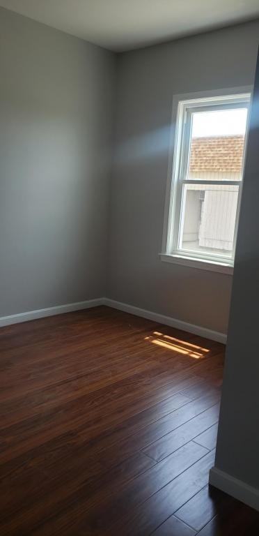 437 Lindsey St - Photo 3 of 4