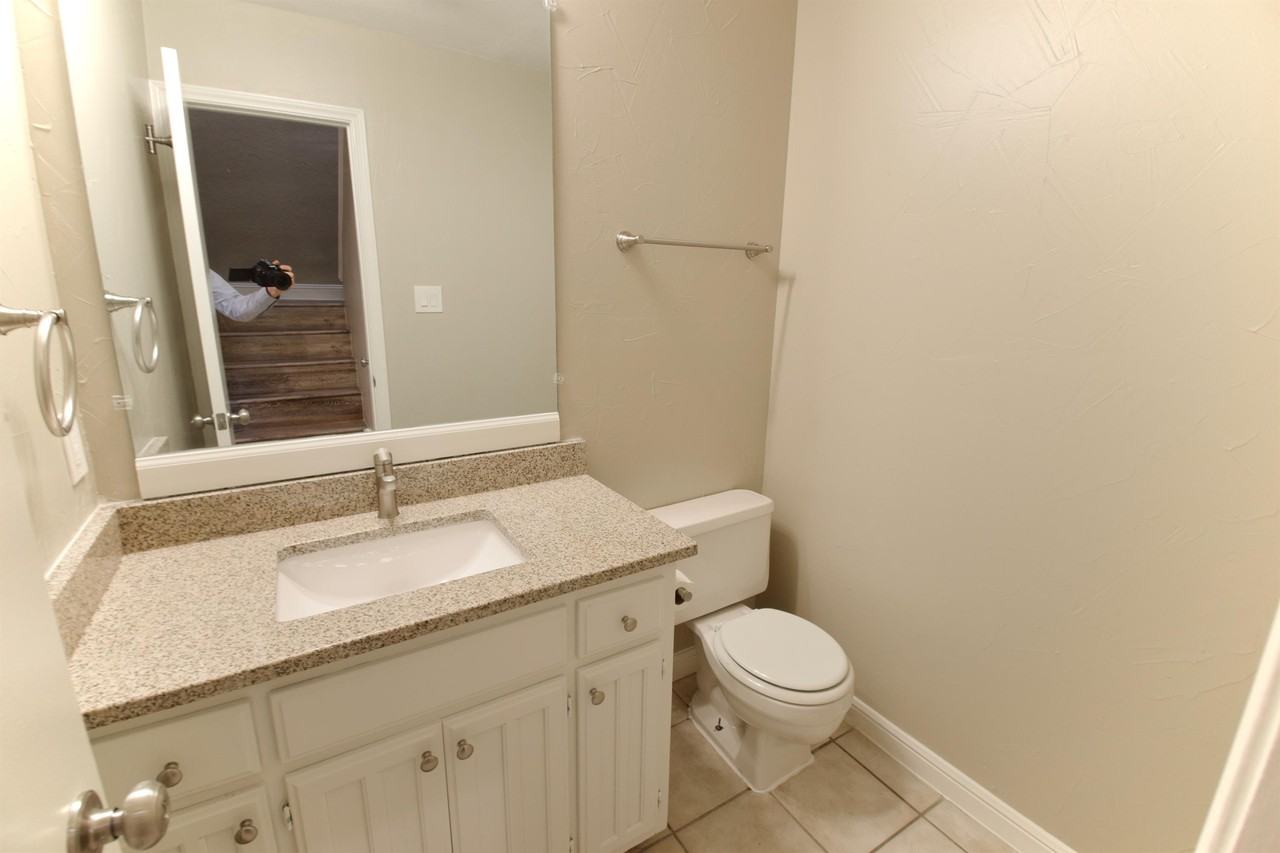 2219 Roman Ct - Photo 2 of 20