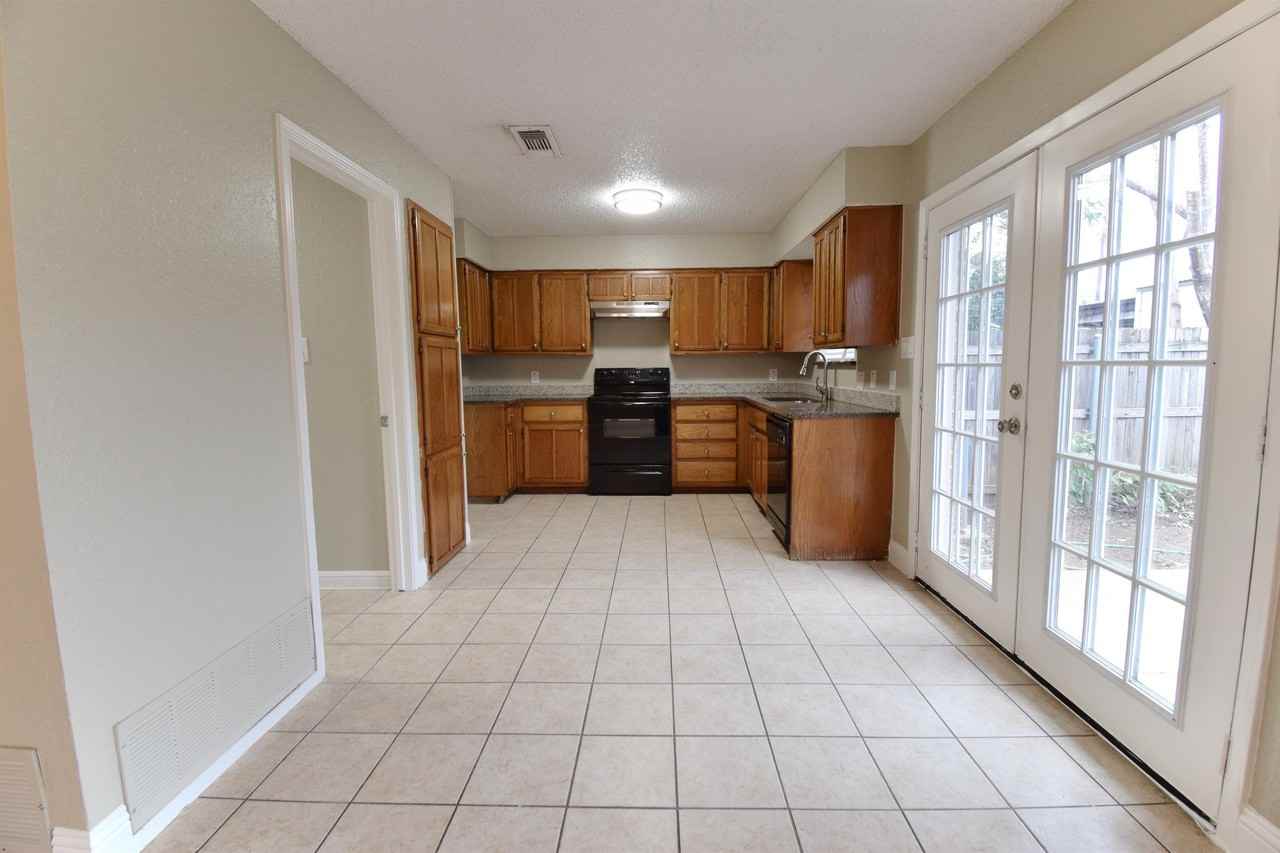 2219 Roman Ct - Photo 3 of 20