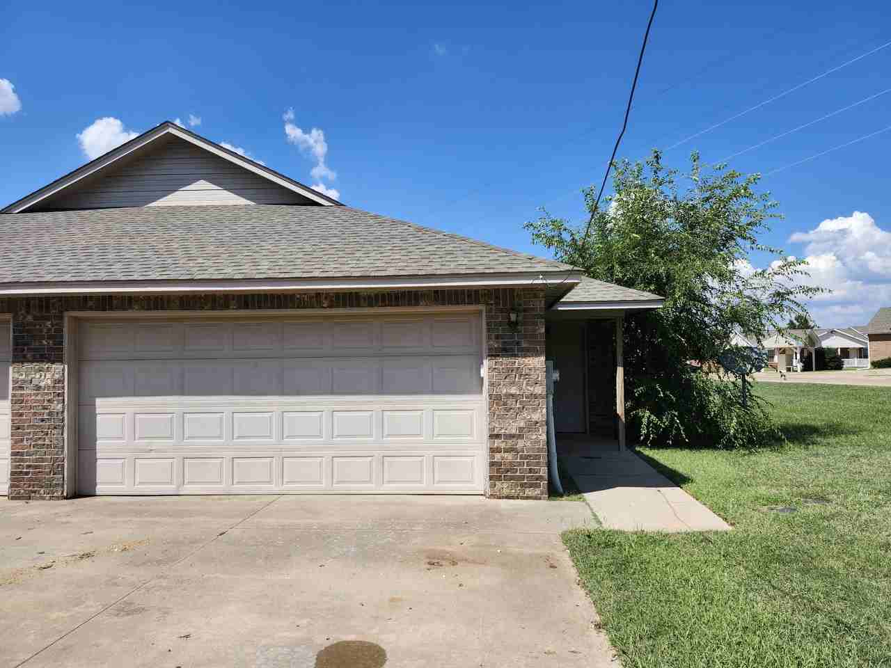 2722 W Oklahoma Ave - Photo 3 of 14