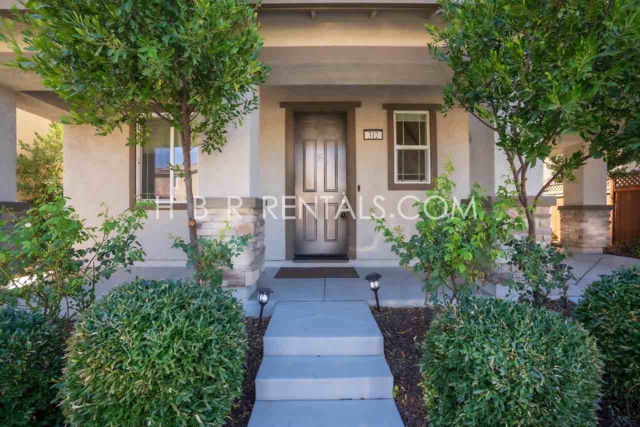 312 E Liverno Ave - Photo 4 of 41