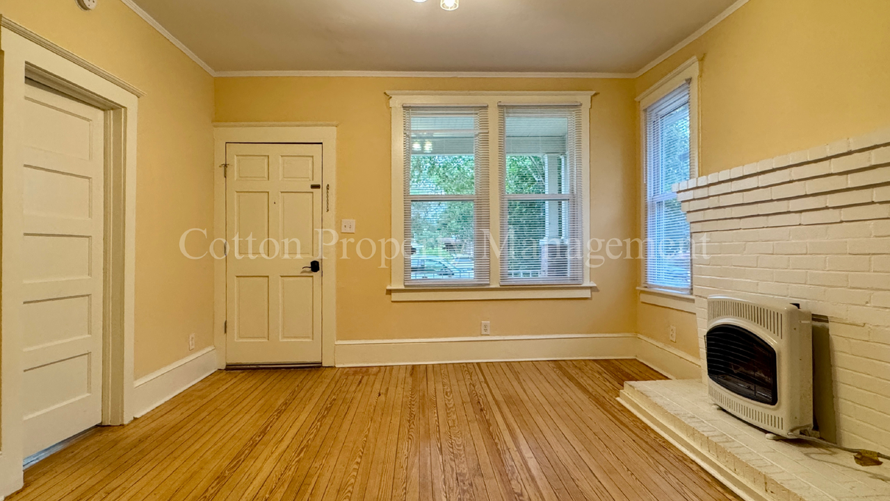 315 S 15th St - Photo 7 of 29